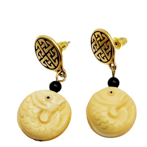 Carved Koi Fish Drop Earrings Asian Pierced Dangle Gold Tone Symbol Black Bead - Picture 7 of 8